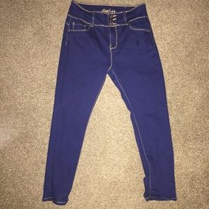 High wasted blue jeans